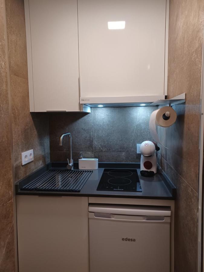 Acogedor Junto A Calle Betis, Triana-los Remedios * Seville