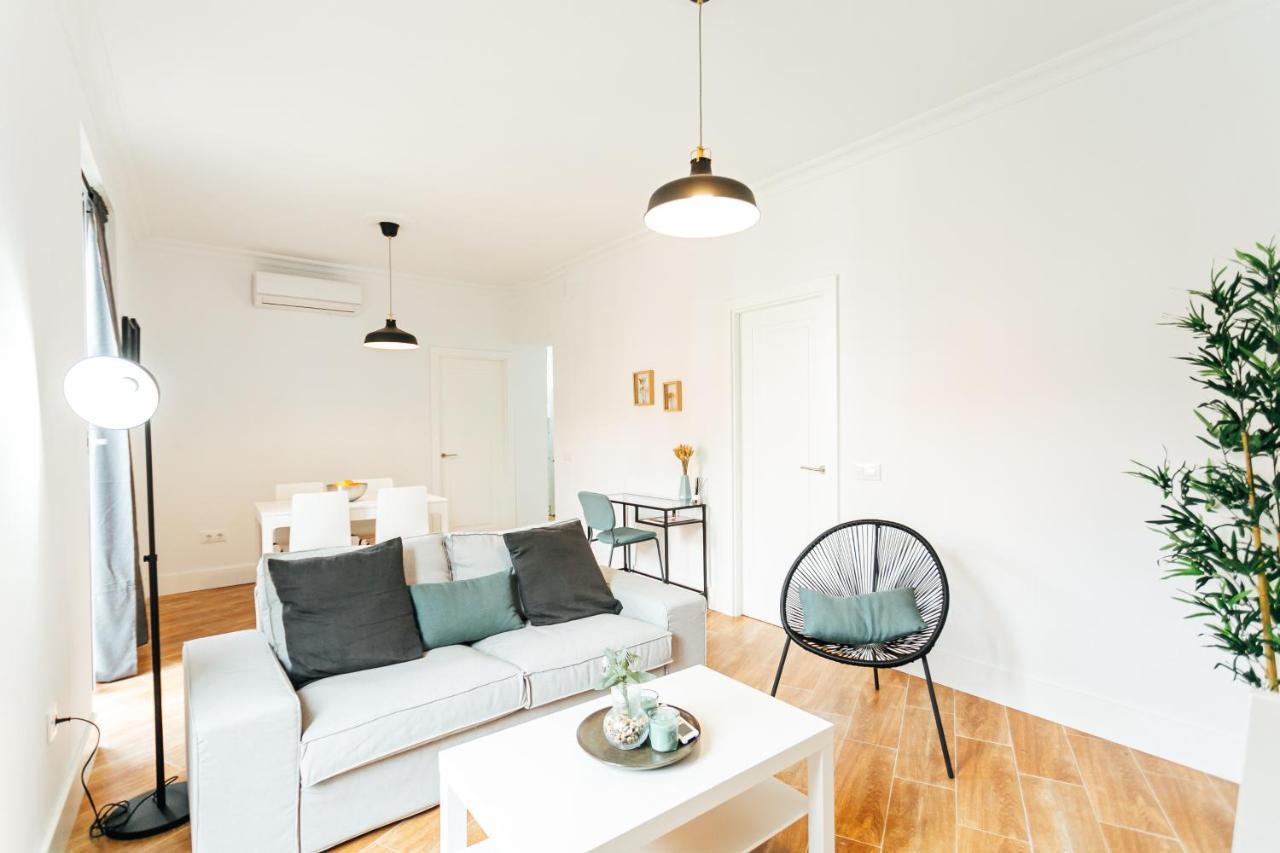 Alohamundi Peral Apartment Seville