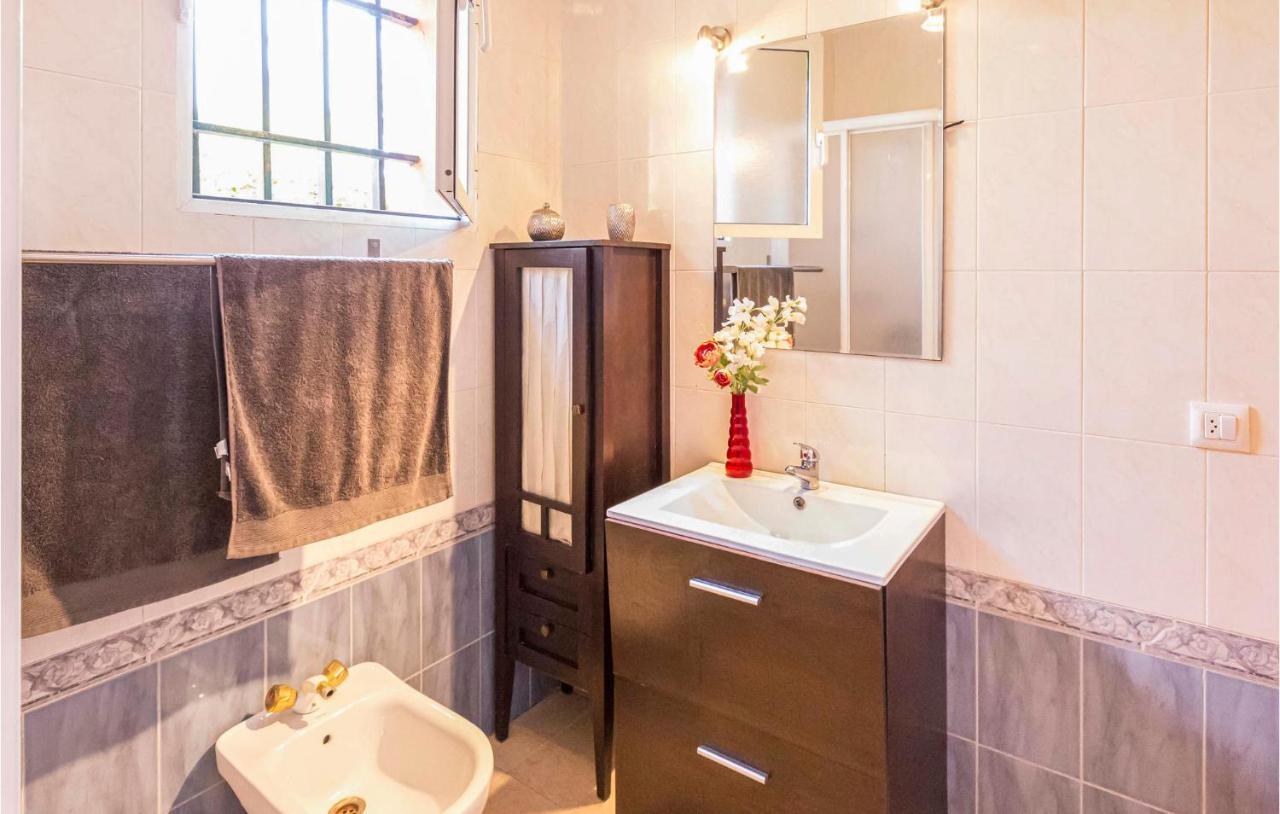 Beautiful In With 3 Bedrooms, Wifi And Swimming Pool Holiday home Seville