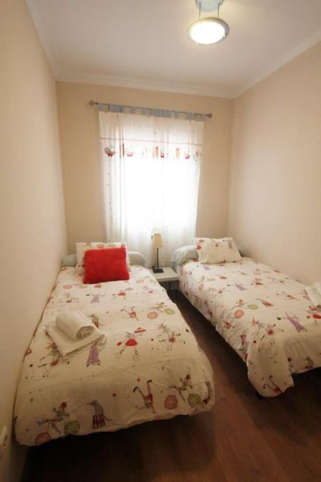 Apartment Clasica: Amigos Y Familia. Parking Gratis! *