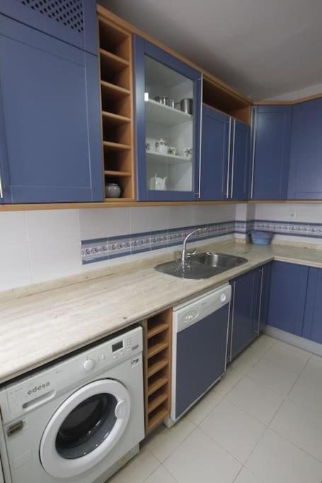 Clasica: Amigos Y Familia. Parking Gratis! Apartment