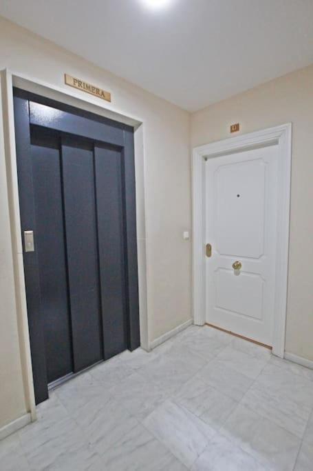 Clasica: Amigos Y Familia. Parking Gratis! Apartment