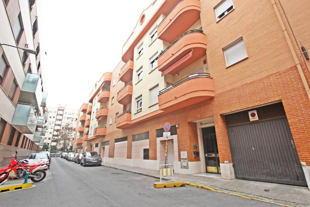 Apartment Clasica: Amigos Y Familia. Parking Gratis! Seville