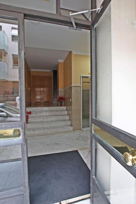 Apartment Clasica: Amigos Y Familia. Parking Gratis! *