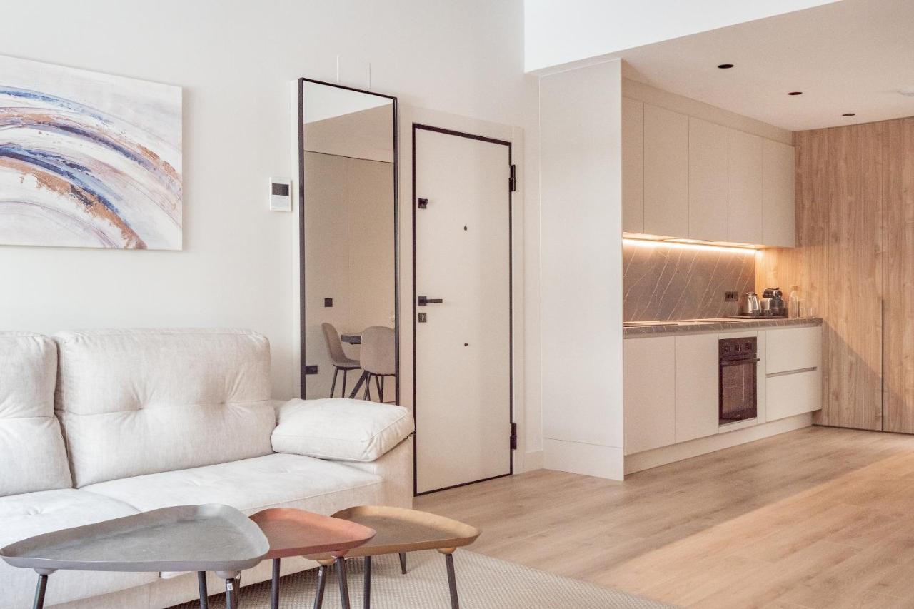 Apartment Modern With Swimming Pool- 2bd 2bth- Triana Seville
