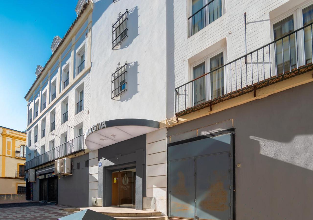 Magna Aparthotel Seville