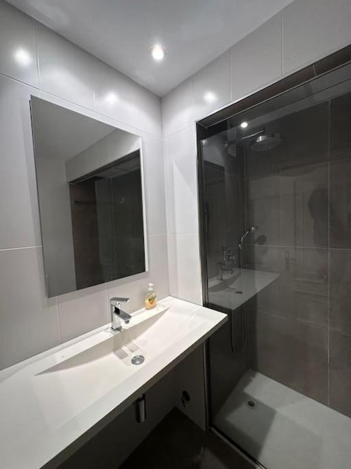 Casa Blanca Apartment *