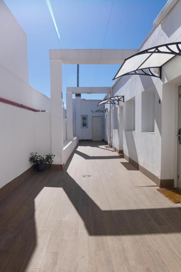 Magna Aparthotel 2*