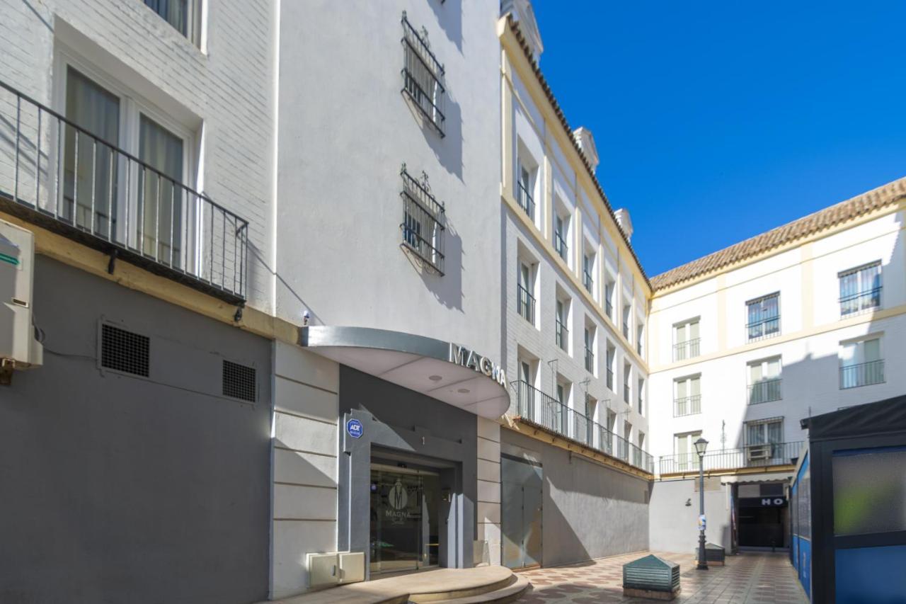 Magna Aparthotel 2*