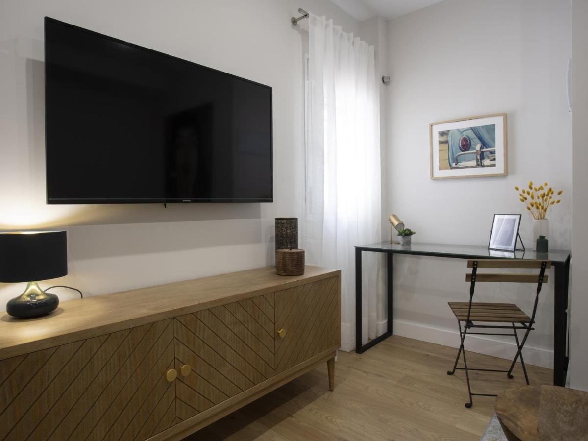 Beautiful Blue Triana Apartment