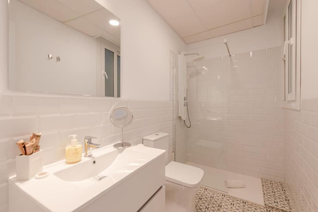 Centrico, Acogedor Y Amplio Piso En Apartment