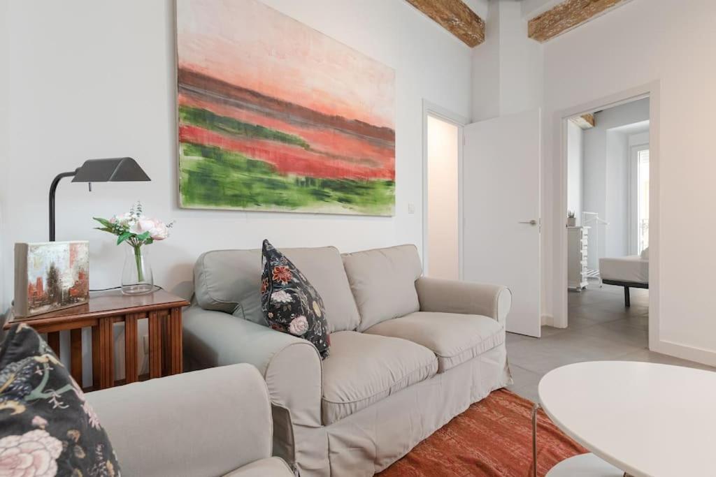 Centrico, Acogedor Y Amplio Piso En Seville