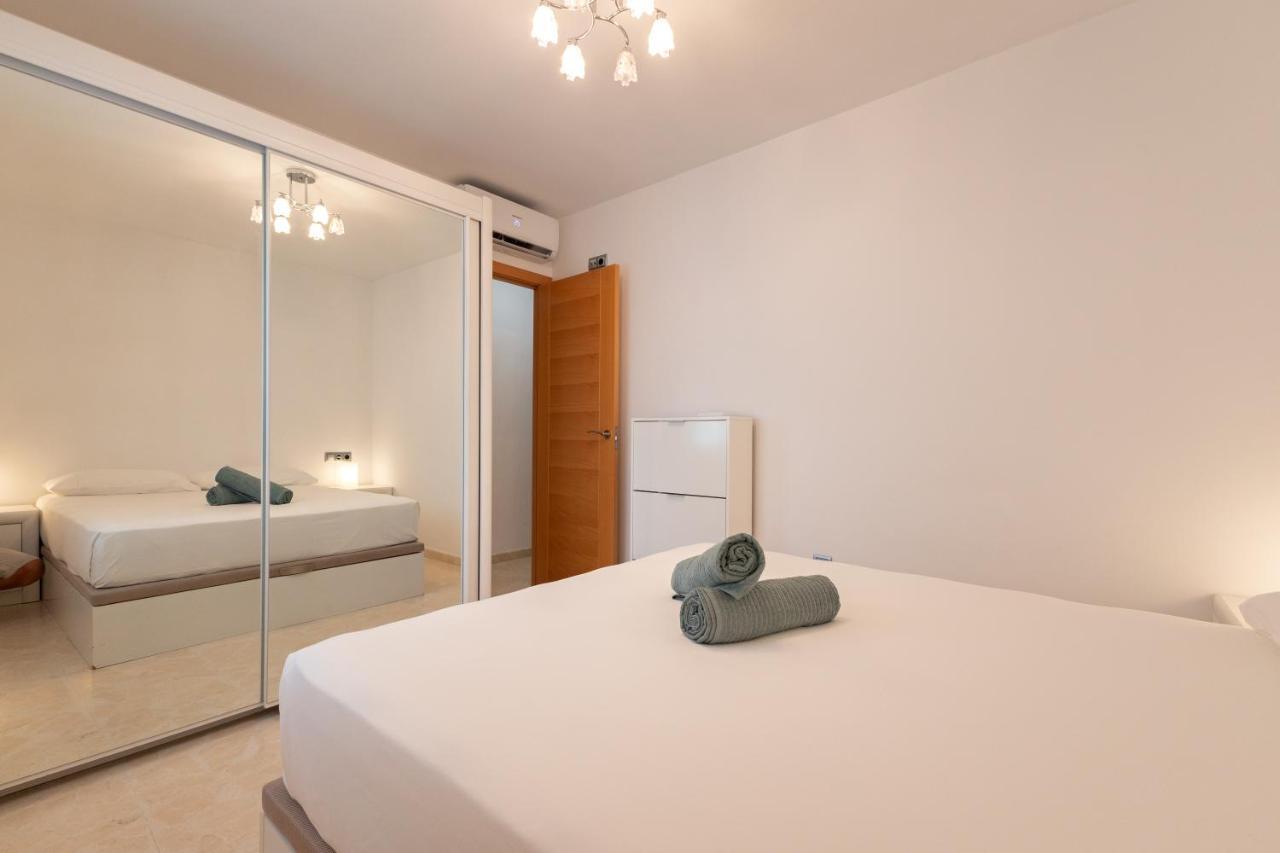 Apartment Charming 3 Bedroom At Triana Center By Oui