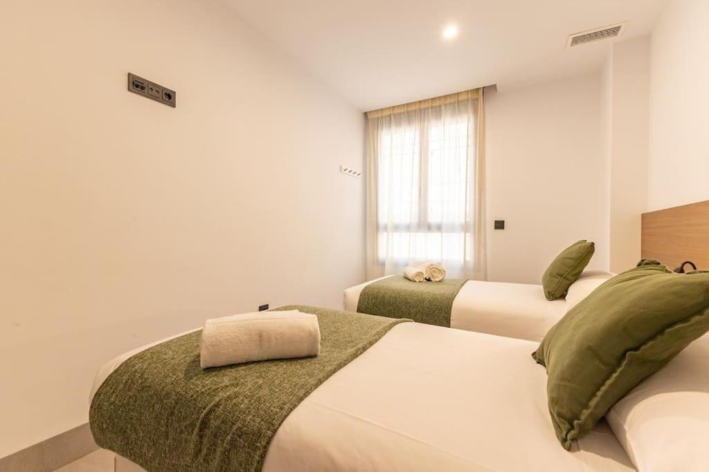Bajeles Center Deluxe Seville