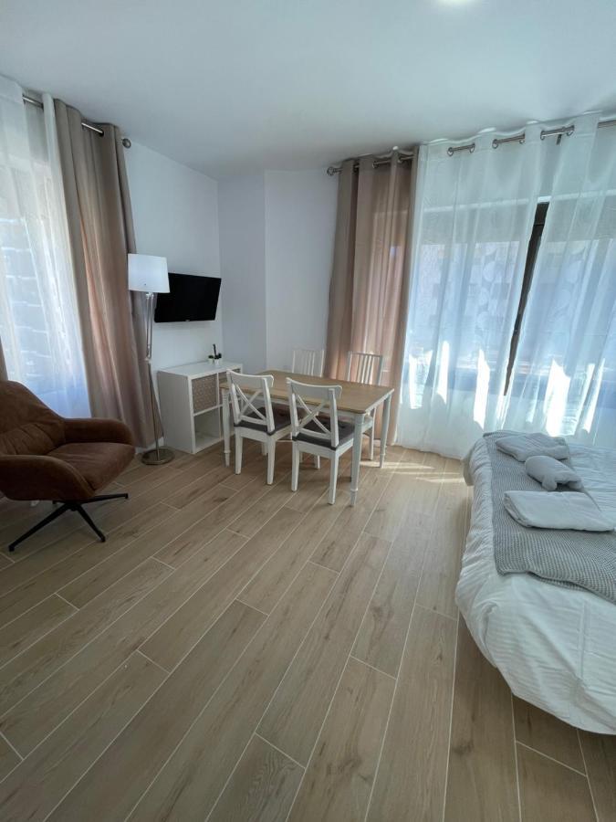 Resitur Luxury 514 Seville