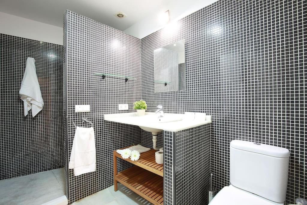 Nuevo Estudio Centro Sevilla. Ac/wifi Castellar 56 * Seville
