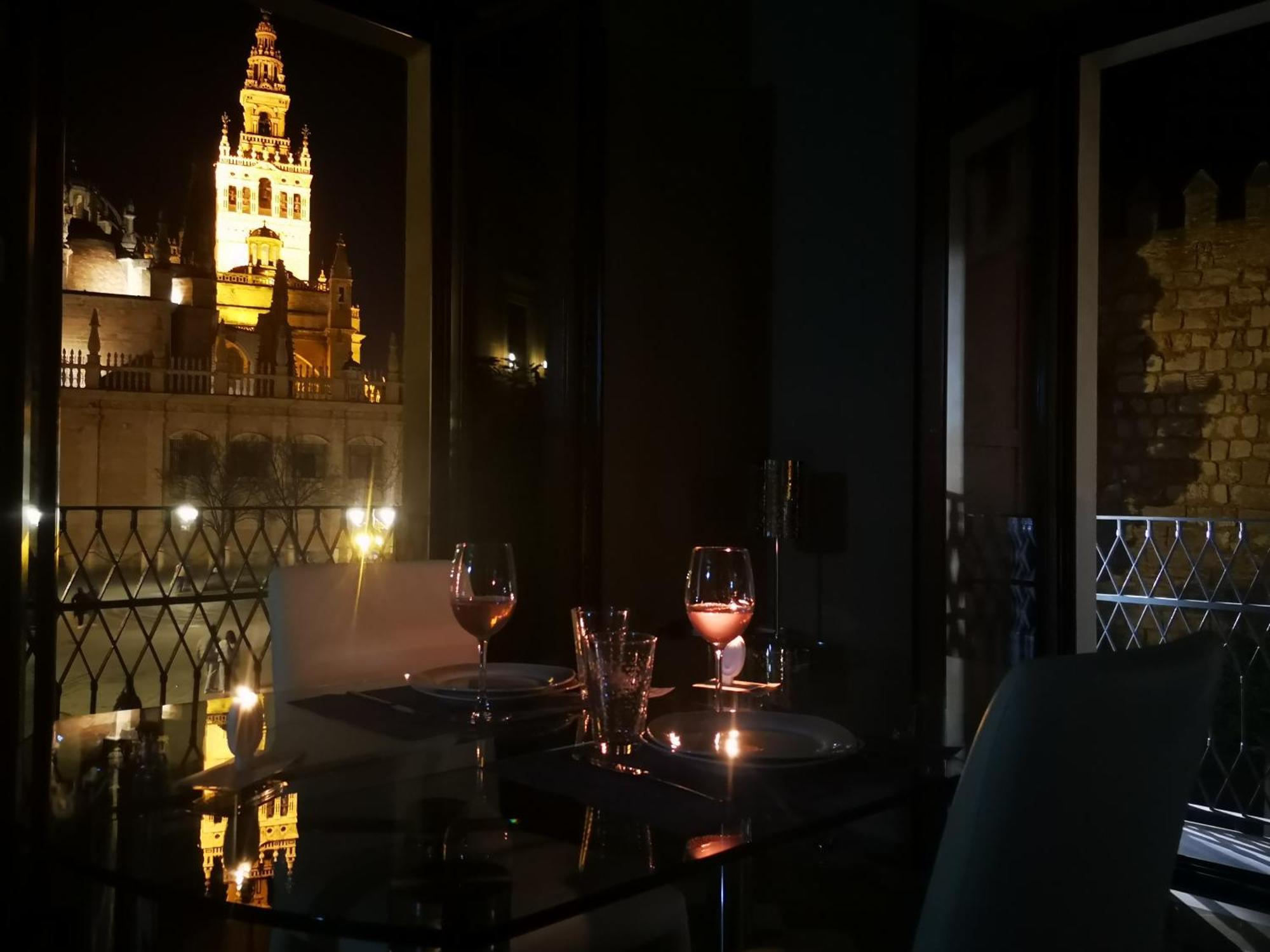 Apartamento Luxury With Views To Alcazar, Cathedral And Giralda. Sevilla