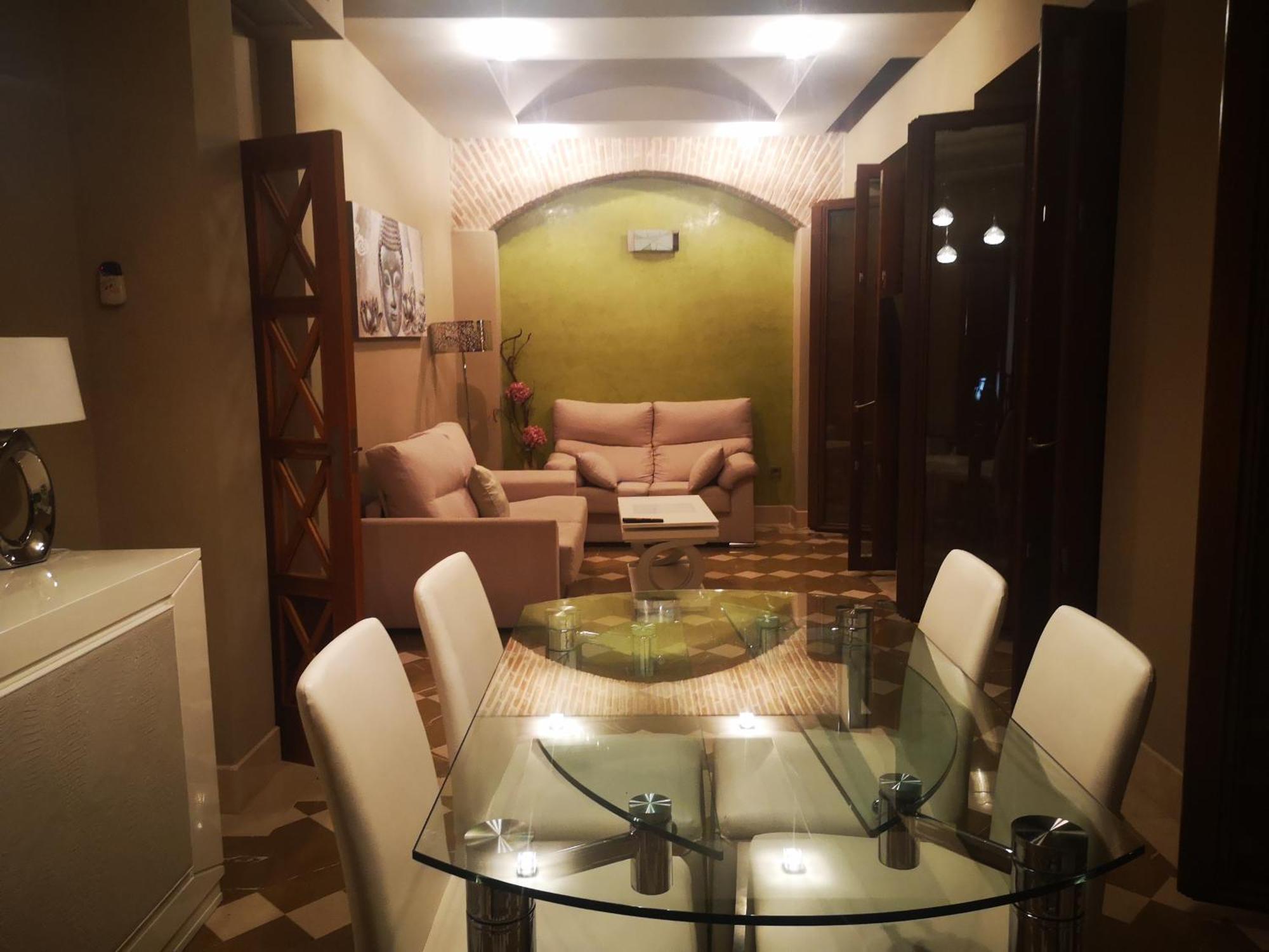 Luxury With Views To Alcazar, Cathedral And Giralda.