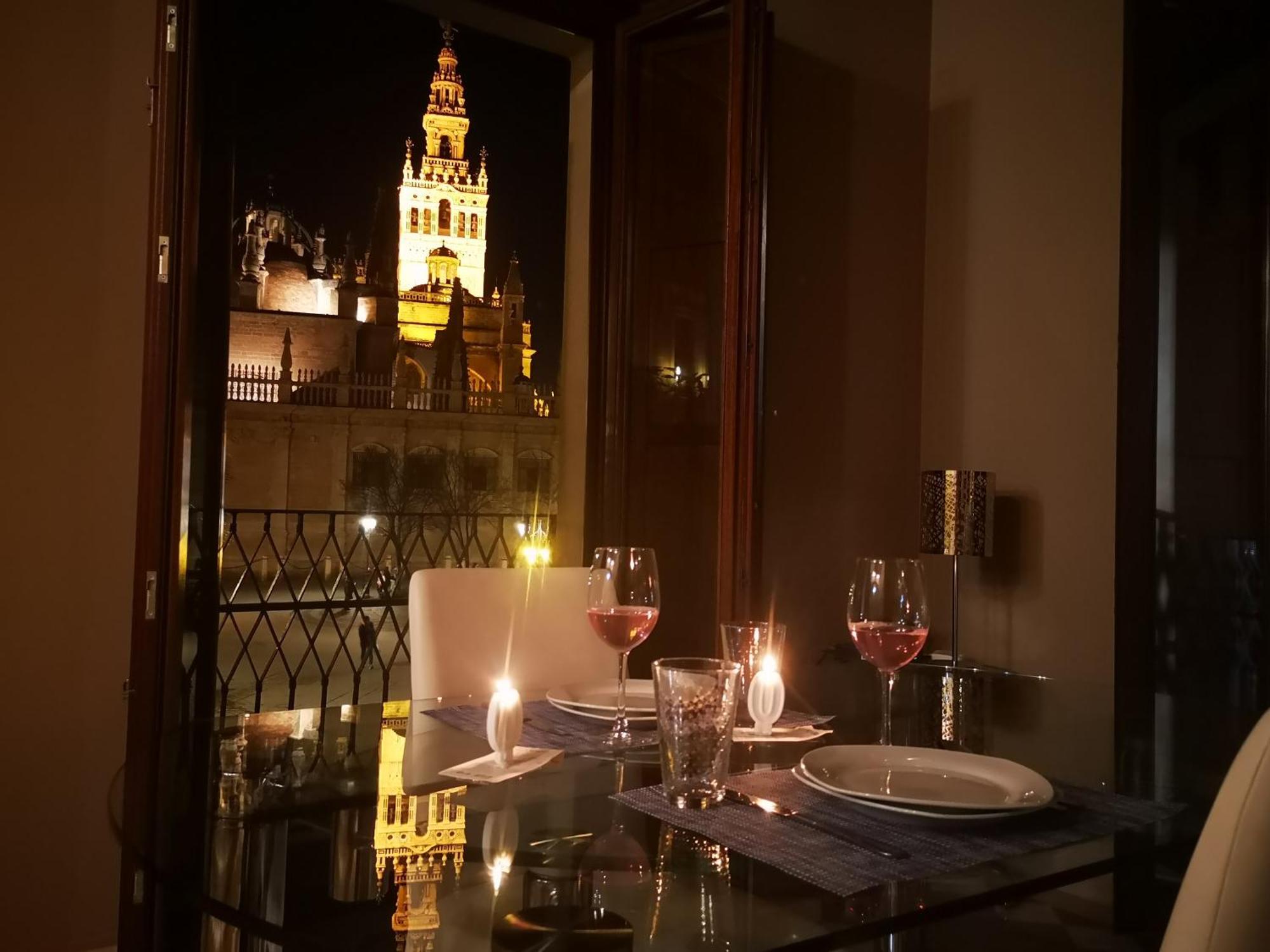 Luxury With Views To Alcazar, Cathedral And Giralda. Apartamento