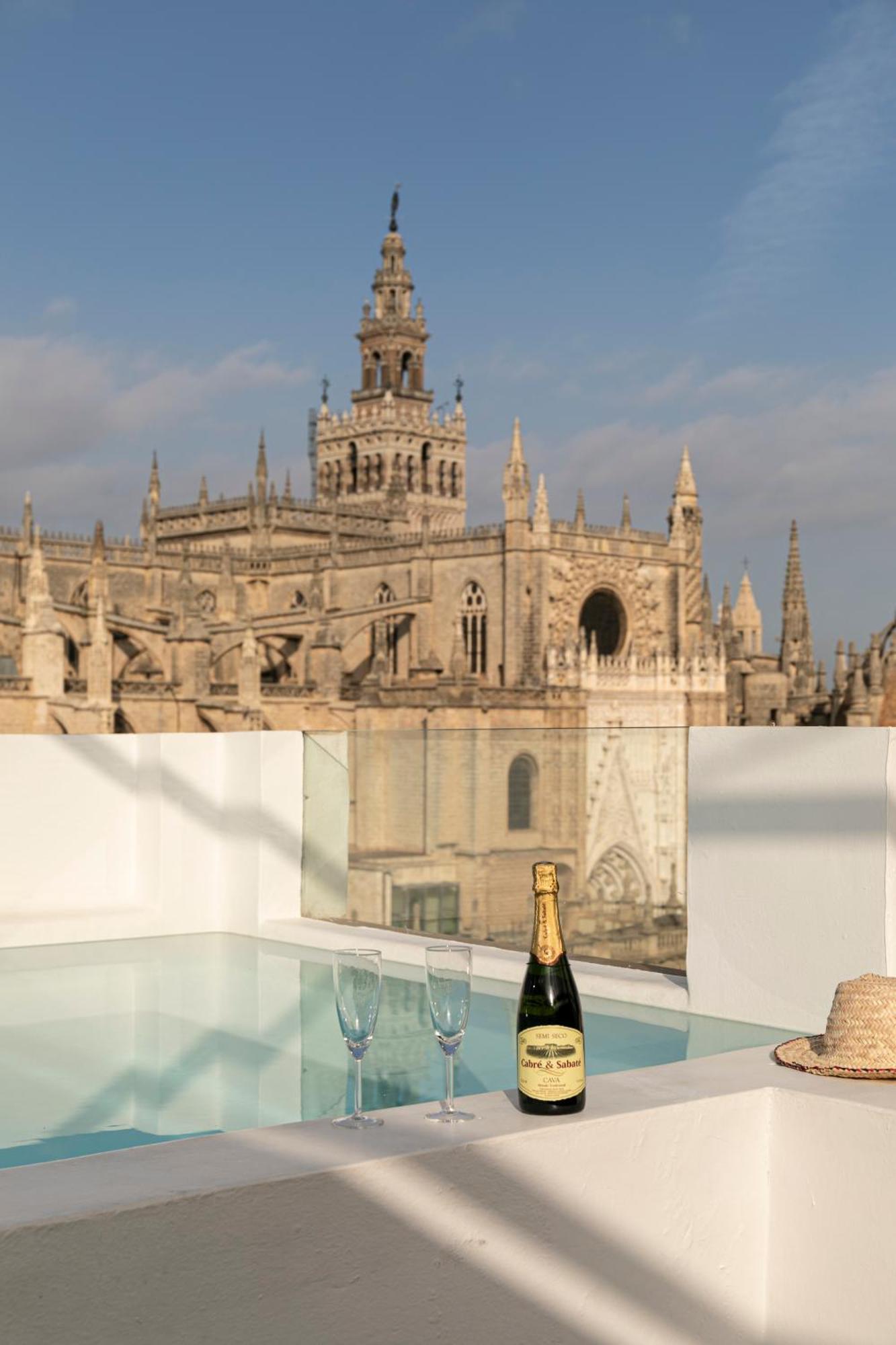 Apartment Isg Modern Atticpool At The Cathedralfree Parking Seville