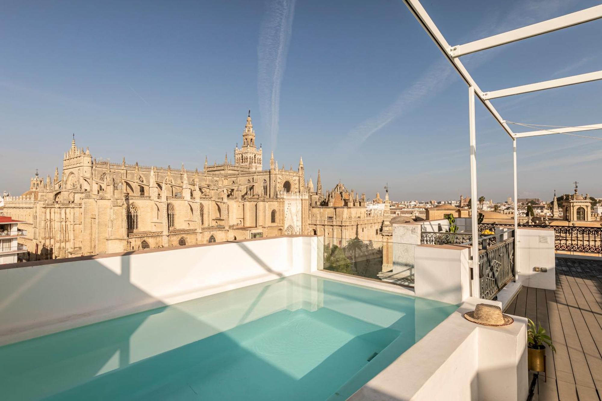 Apartment Isg Modern Atticpool At The Cathedralfree Parking *