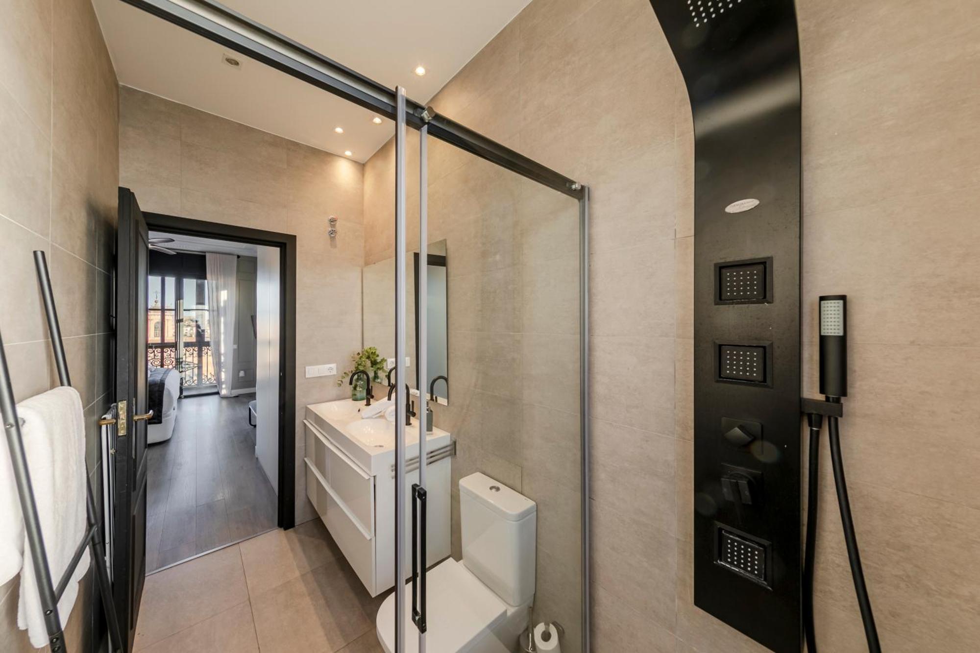 Apartment Isg Modern Atticpool At The Cathedralfree Parking Seville