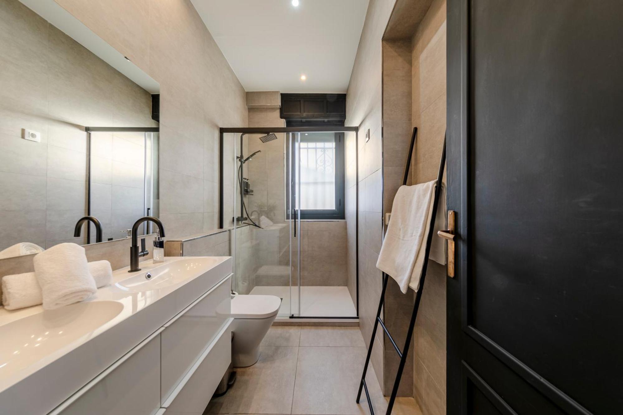 Apartment Isg Modern Atticpool At The Cathedralfree Parking Seville