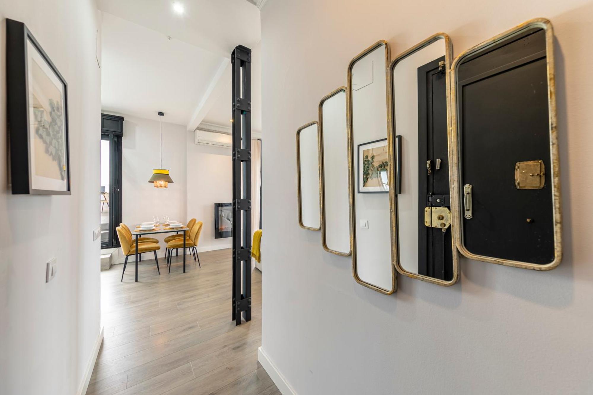 Isg Modern Atticpool At The Cathedralfree Parking Apartment Seville