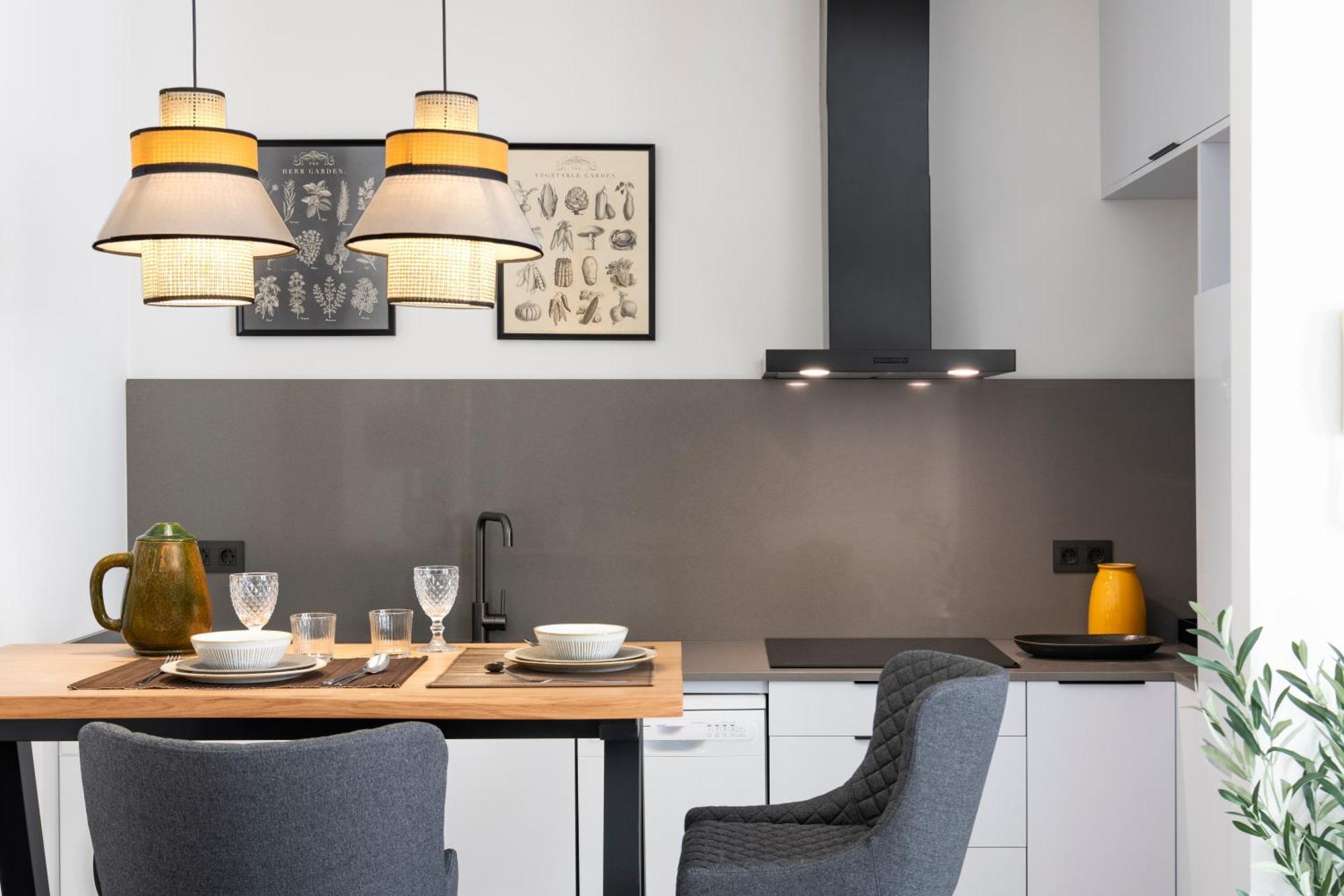 Magno Alvarez Quintero Apartment