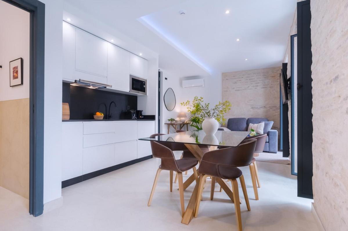 Luxury Overlooking Casa Pilatos Apartment