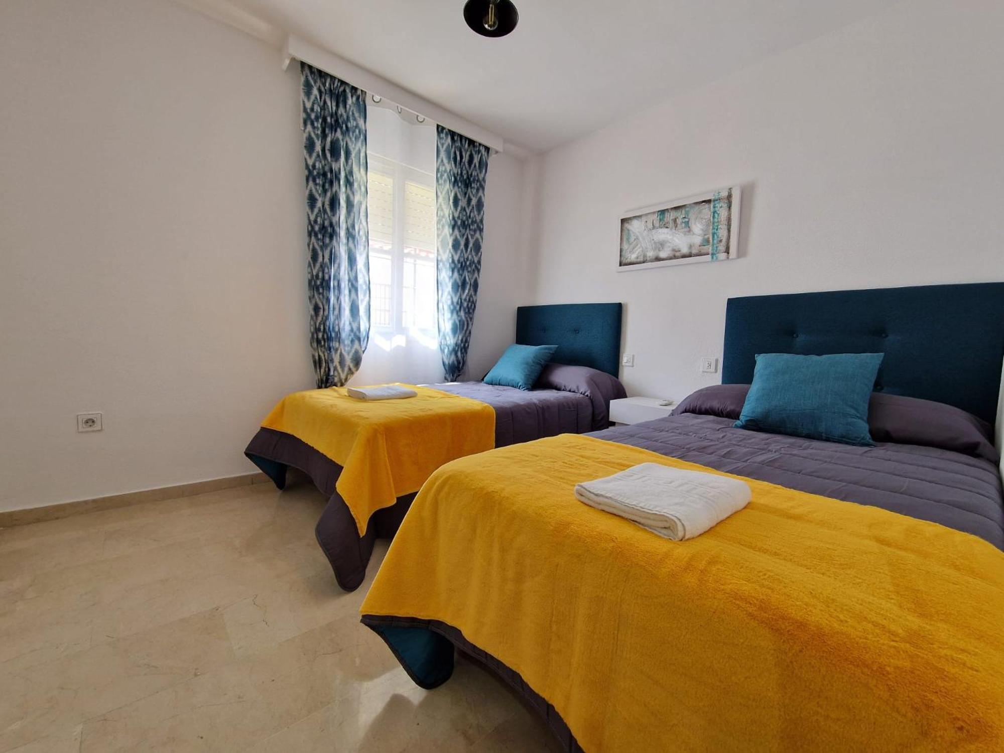 Holiday home Espectacular Casa 5 Fibes Palacio Congresos Con Parking