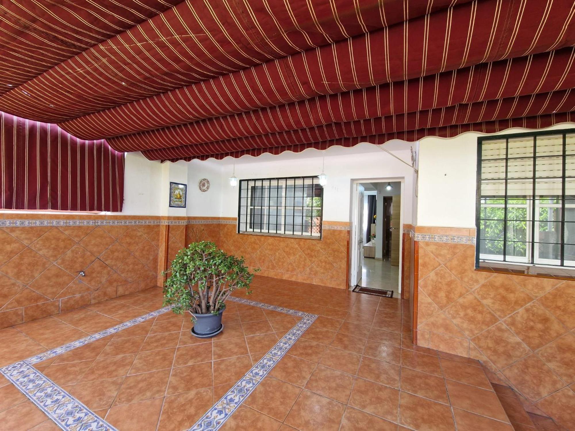 Holiday home Espectacular Casa 5 Fibes Palacio Congresos Con Parking *