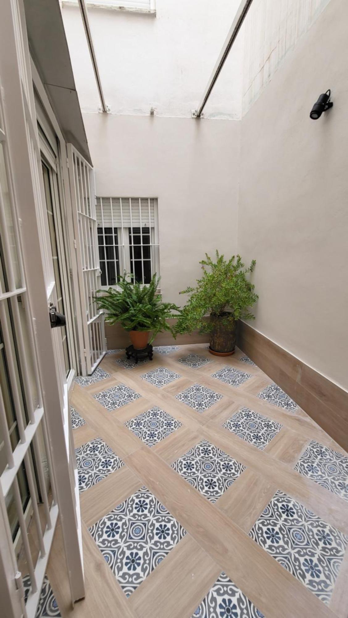 Rentalsevilla En La Plaza Del Salvador Seville