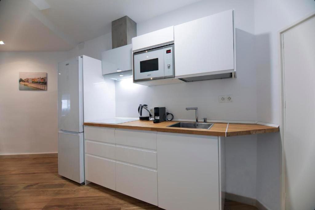 Rentalsevilla Confortable Apartamento Cerca De Plaza Pilatos Apartment *