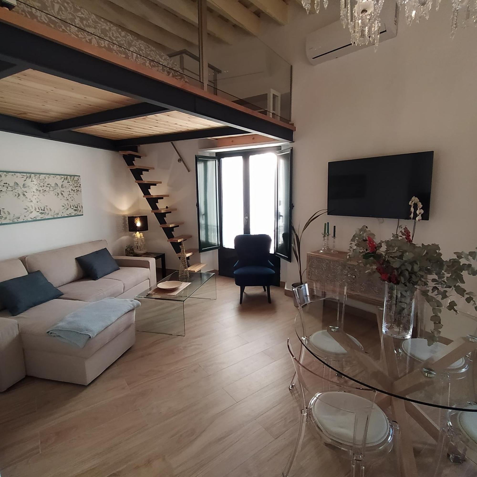 Casa Mora Triana