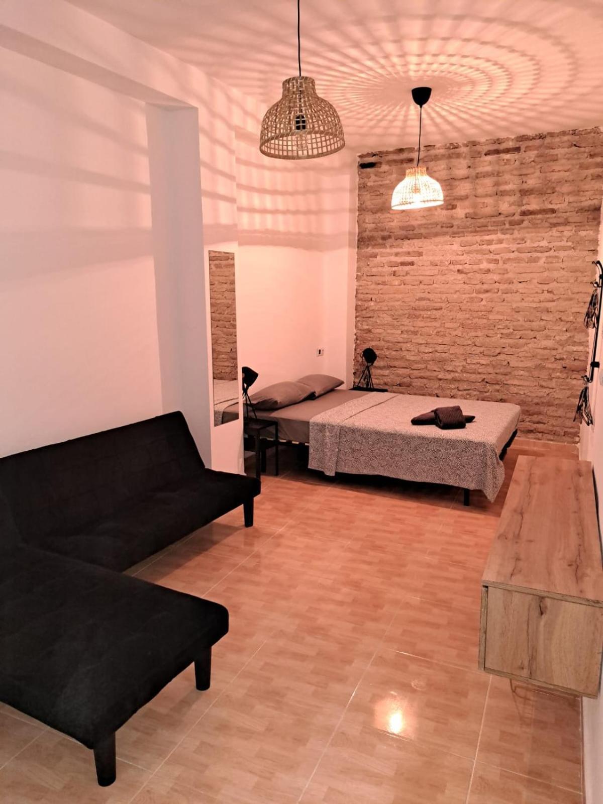 Liam In Centric Hostel Seville