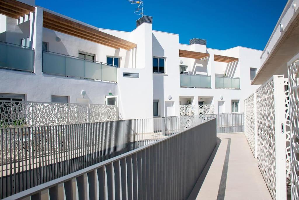 Live Like A Local In Contemporary Duplex Seville