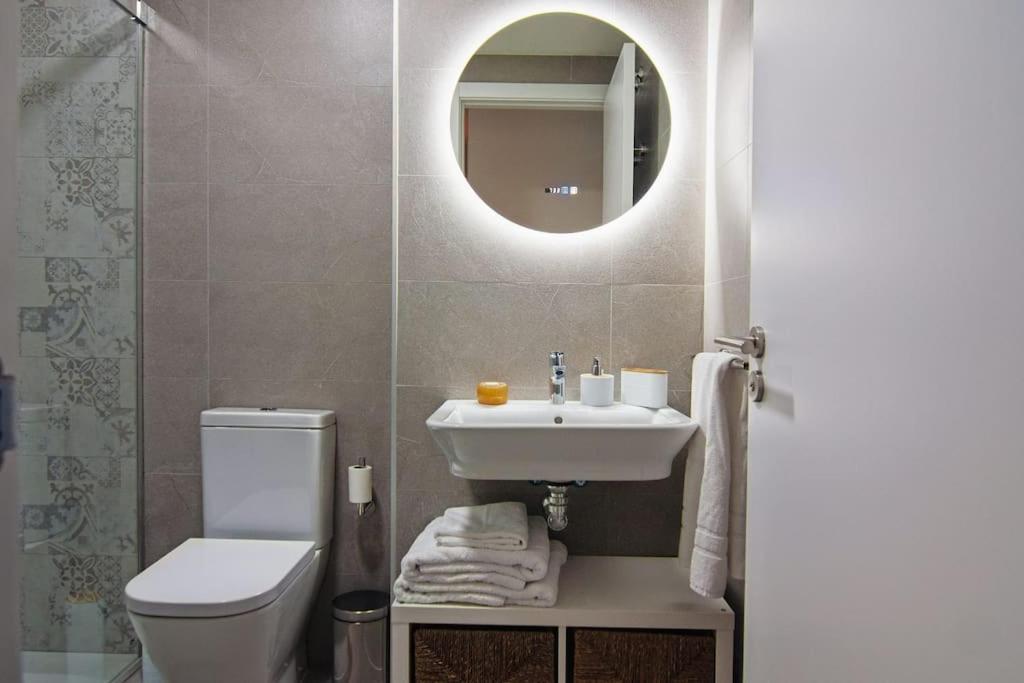 Live Like A Local In Contemporary Duplex Seville
