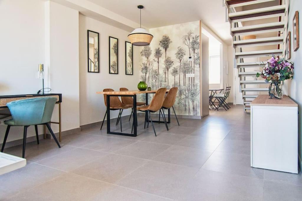 Live Like A Local In Contemporary Duplex Apartment