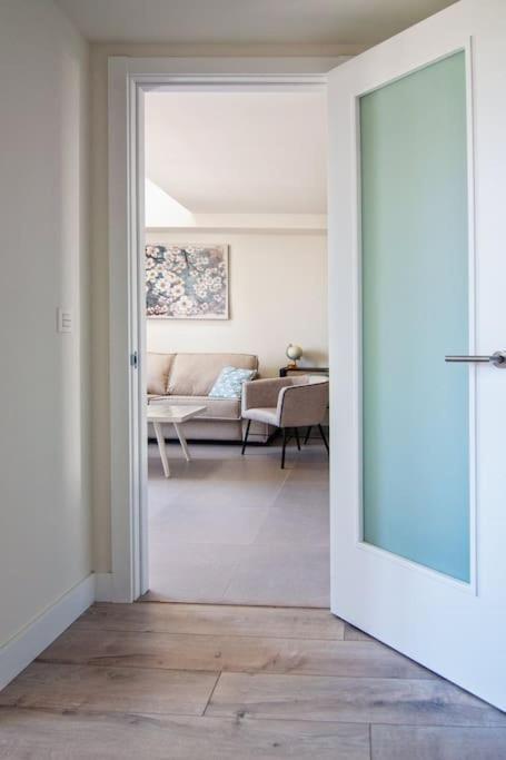 Live Like A Local In Contemporary Duplex Seville
