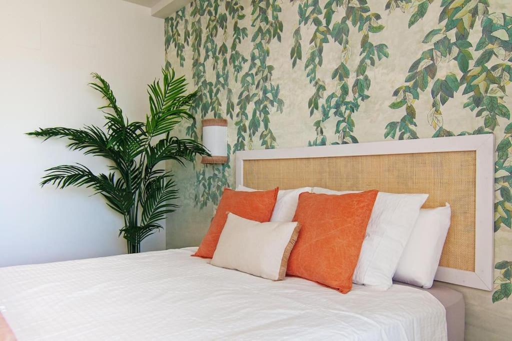 Live Like A Local In Contemporary Duplex Apartment Seville