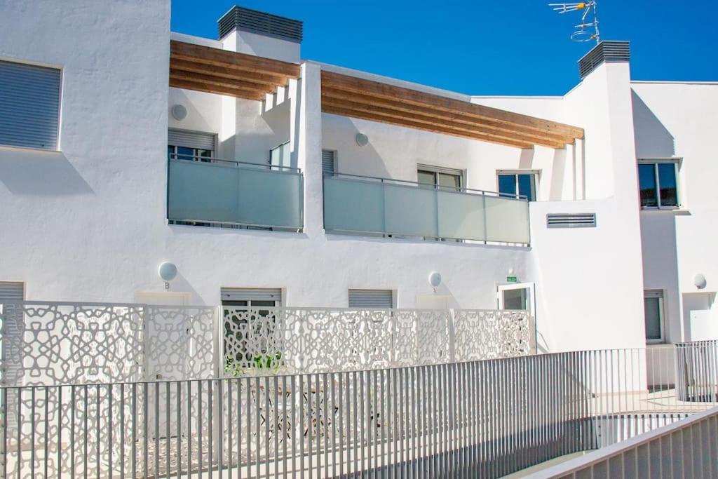 Live Like A Local In Contemporary Duplex Apartment *