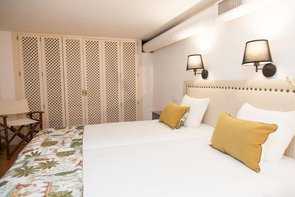 Idyllic & Loveliest With Patio.private Parking Seville