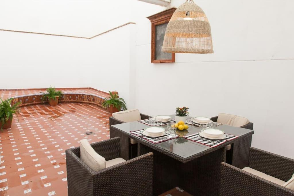 Apartment Idyllic & Loveliest With Patio.private Parking Seville