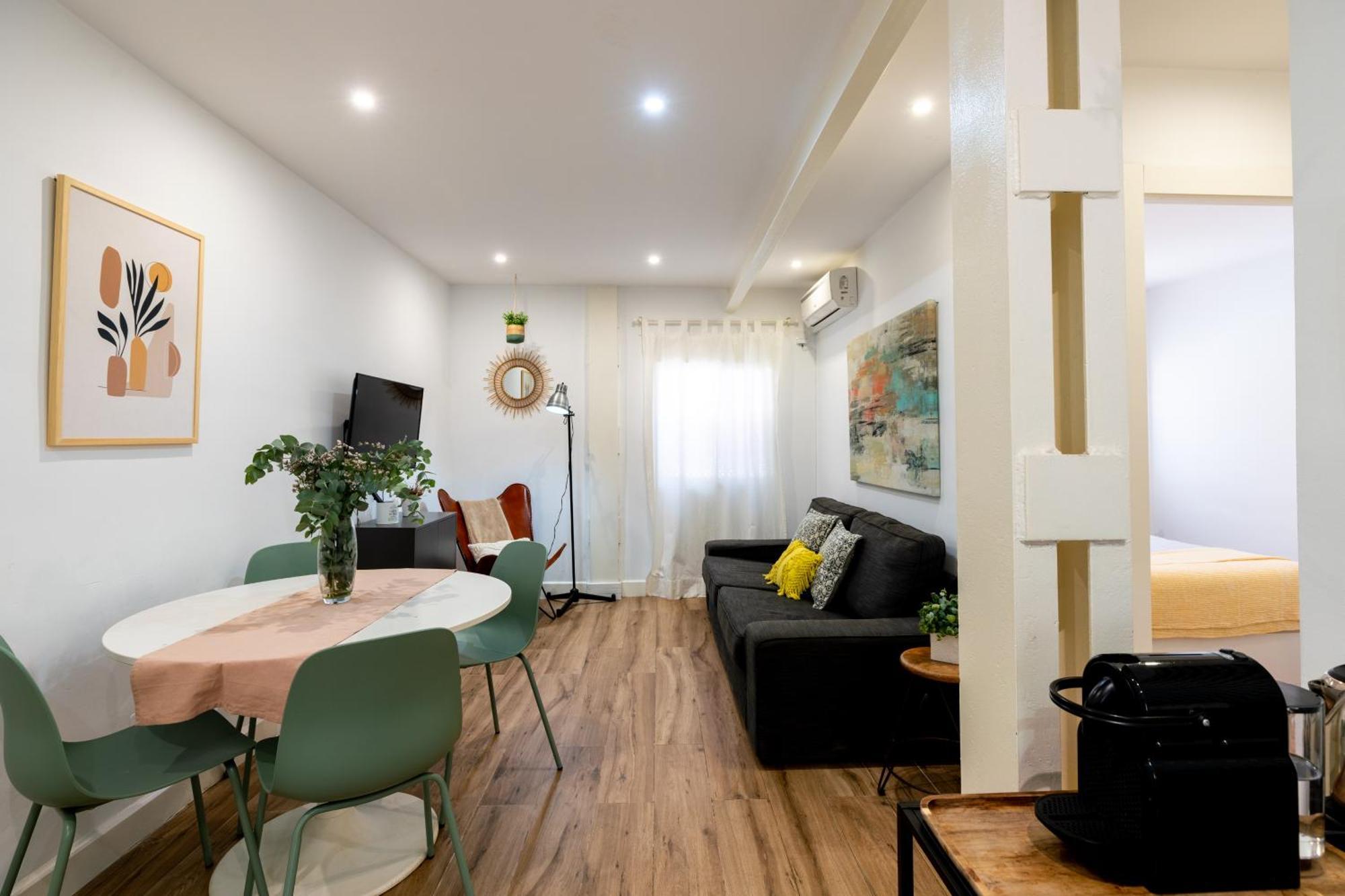 Apartment Golondrinas 3 Y 2 Banos En Triana Seville