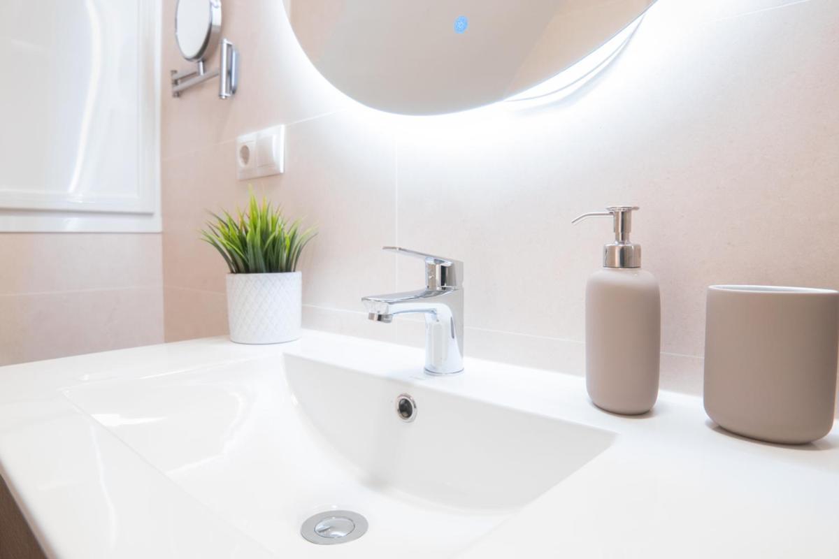 Atico Duplex Centro Con Jacuzzi Y Terraza Privada Seville