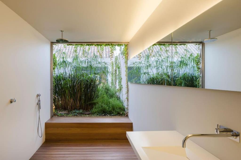 Luxe Vanguard & History, Top Pool. Inner Sanctum * Seville