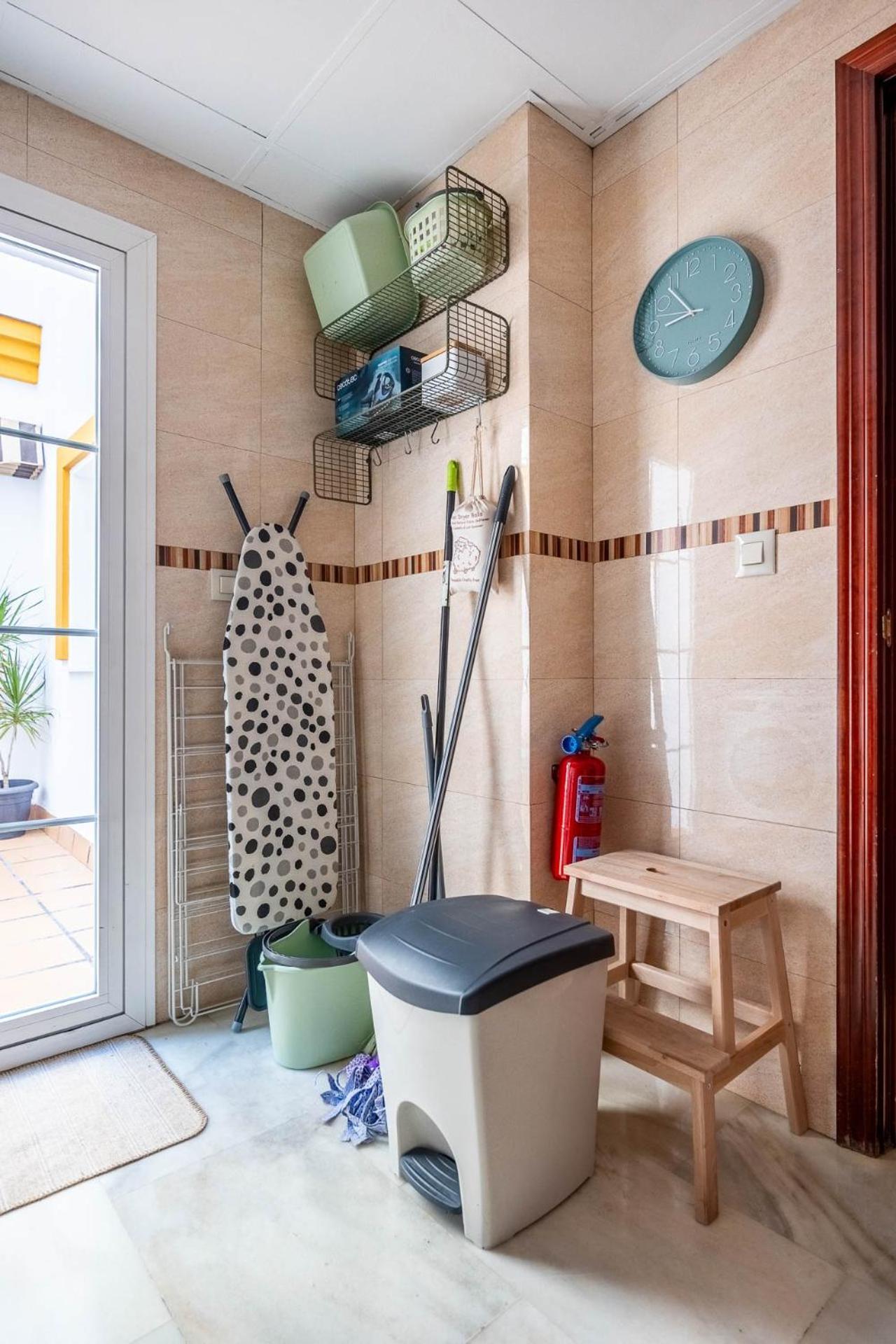 Piso Con Patio Privado Y Parking Nervion * Seville