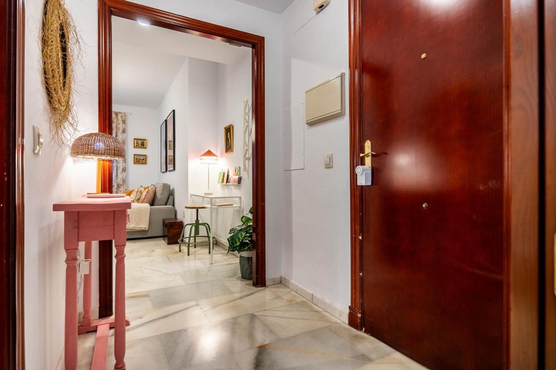 Piso Con Patio Privado Y Parking Nervion *
