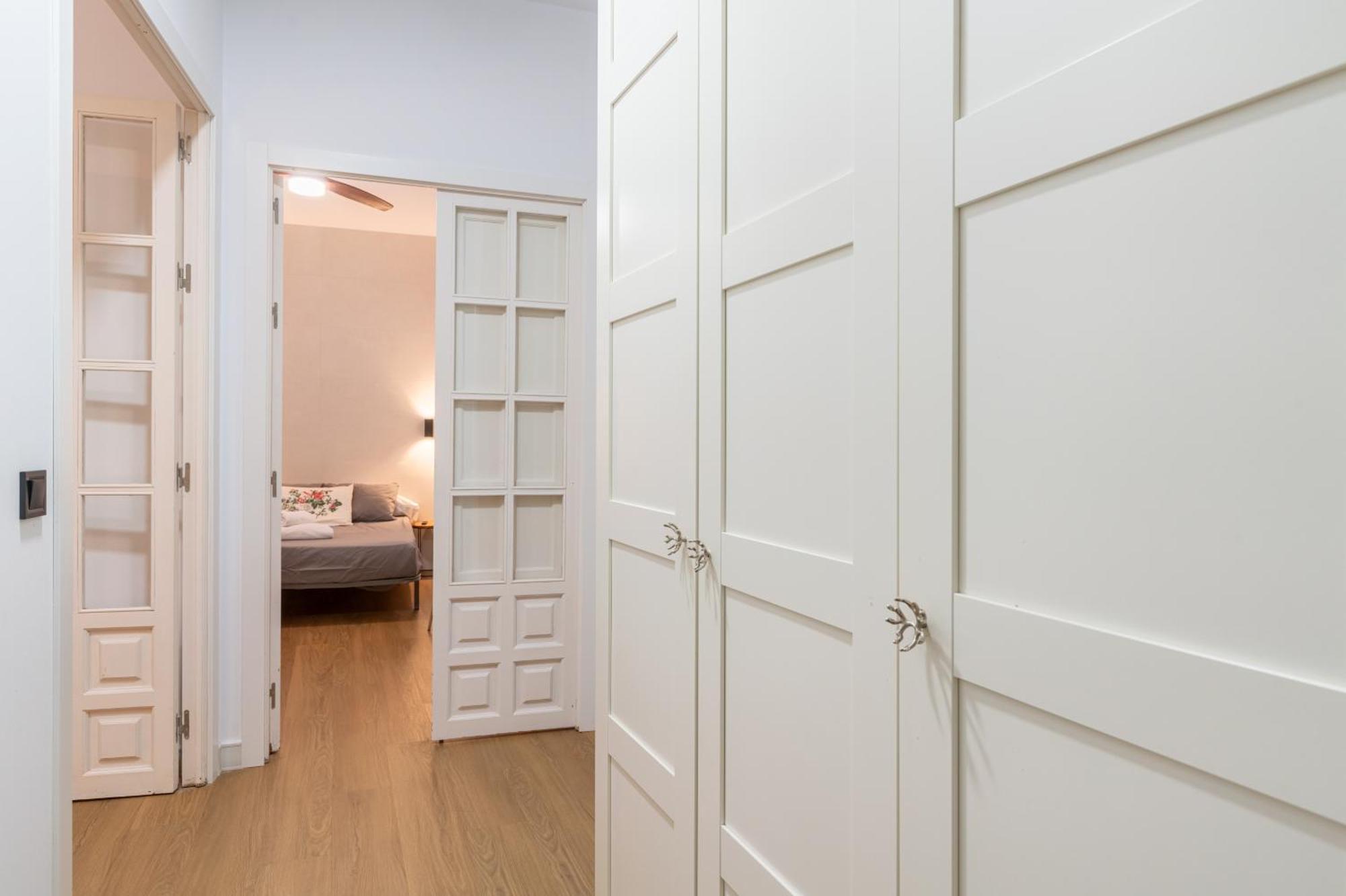 House Sevillana Parking Apartment *